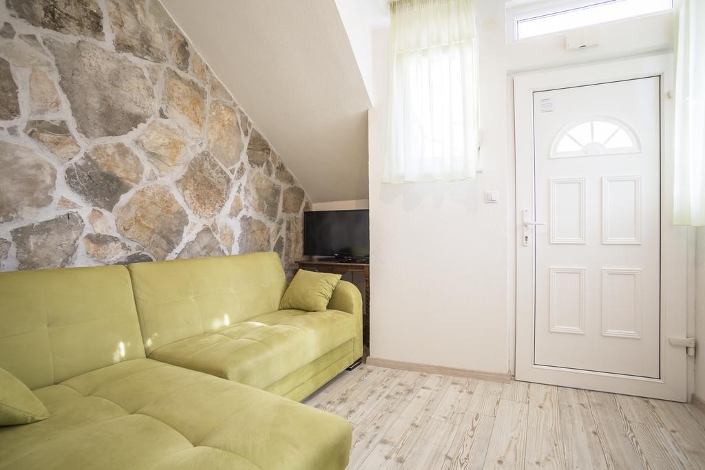 Apartments Sara Hvar Town Exterior photo